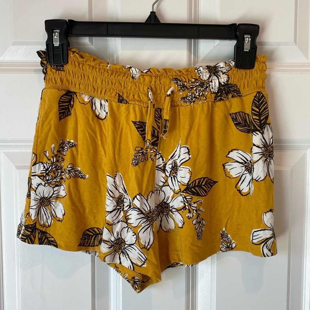 Bixby Nomad Floral Shorts with Pockets - Large 12/14 - Yellow Floral